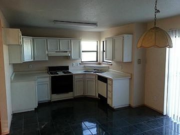 4th image of 1836 Lyman Dutton Cir