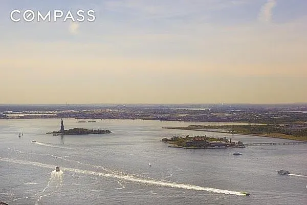 Rented by Compass | media 60