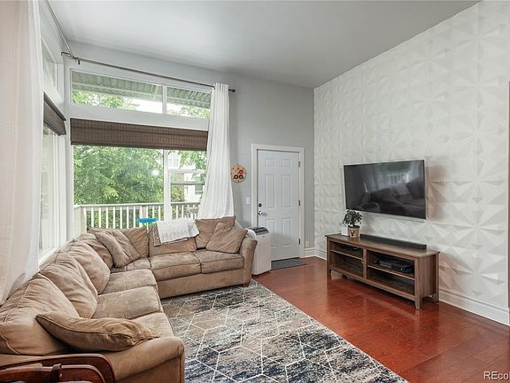 4th image of 2828 Syracuse Street #224