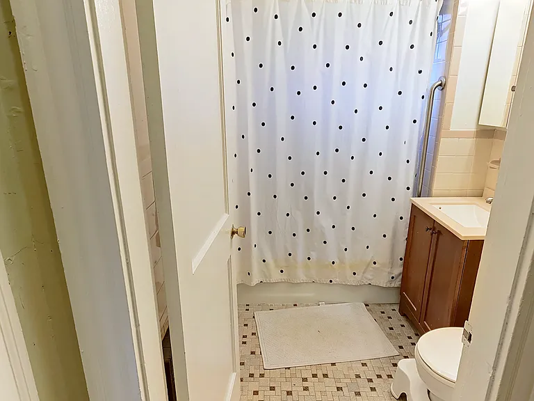 146 Sycamore St #1 — Photo 23