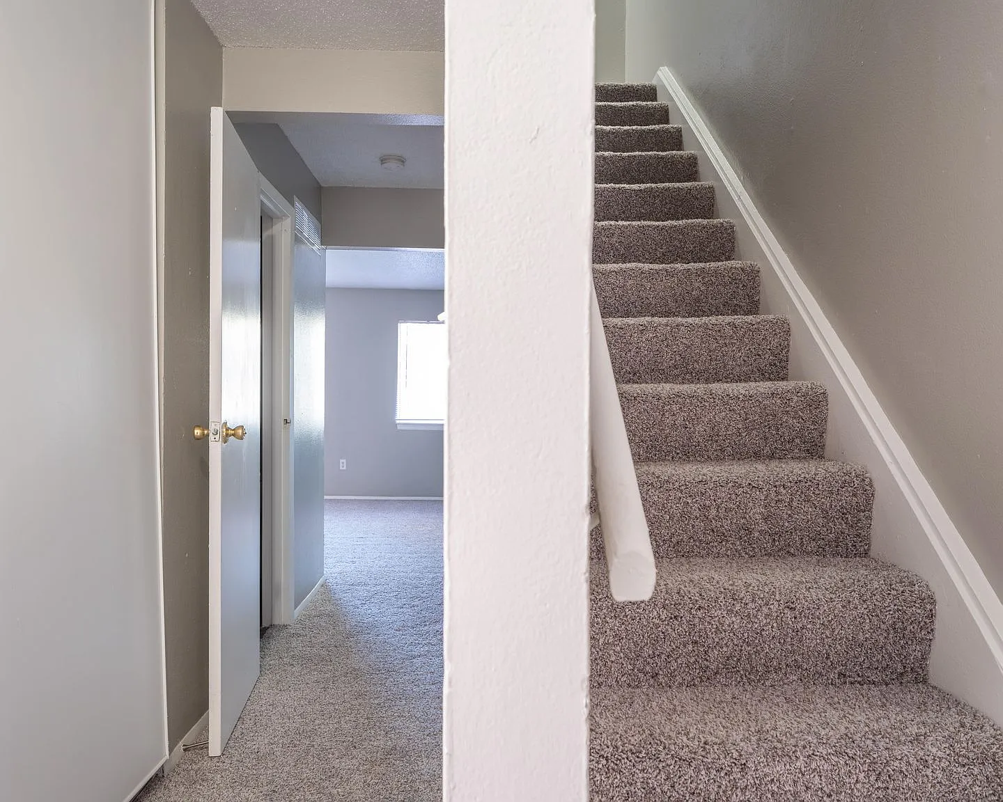 Timberline Apartments and Townhomes — Photo 2