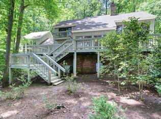 5400 Edgerunner Rd, Oak Ridge, NC 27310