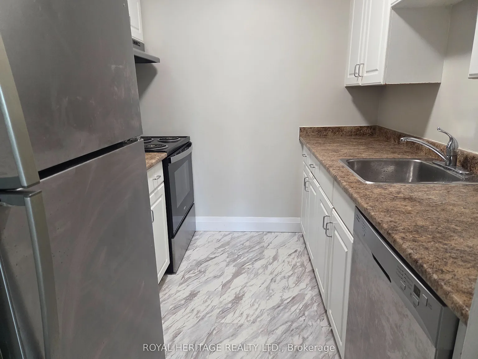 3 bed, $2,050 — Photo 1