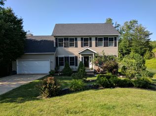 415 Downing Dr, Chardon, OH 44024