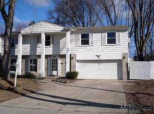 21880 Potomac St, Southfield, MI 48076