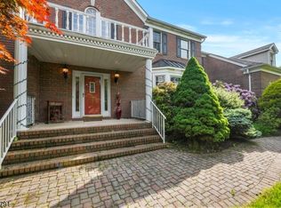 301 Berkley Ave, Belle Mead, NJ 08502