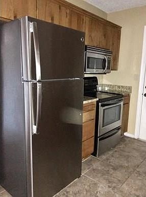 4th image of 506 Stoneridge Dr