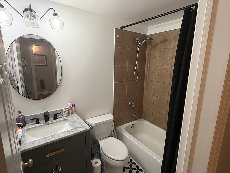824 W Superior St #606 — Photo 9