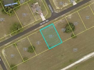 562 NE 4th Ter, Cape Coral, FL 33909