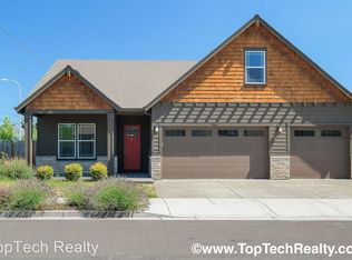 296 NE Kalahari Ridge Ave, Hillsboro, OR 97124