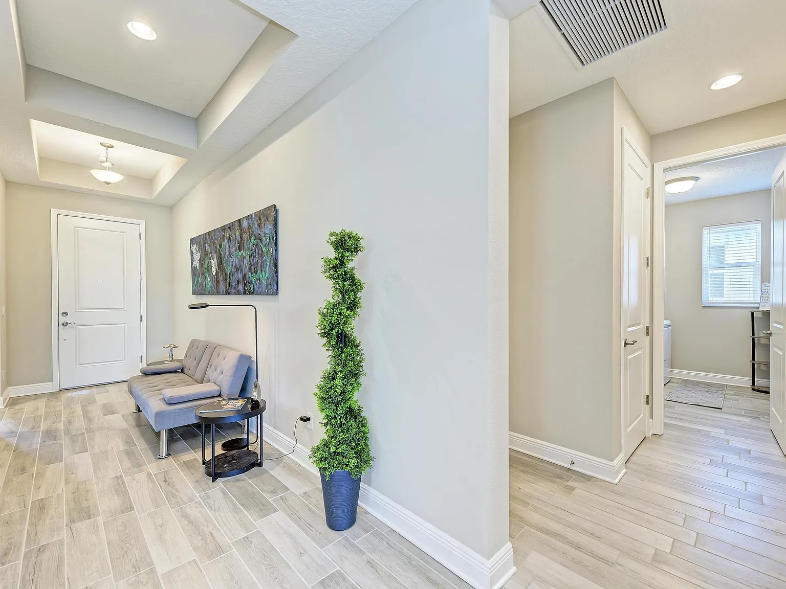 3 bed, 1890 sqft, $2,950 — Photo 4