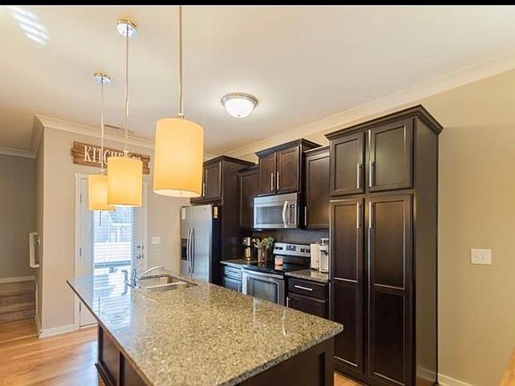 Eat in Kitchen