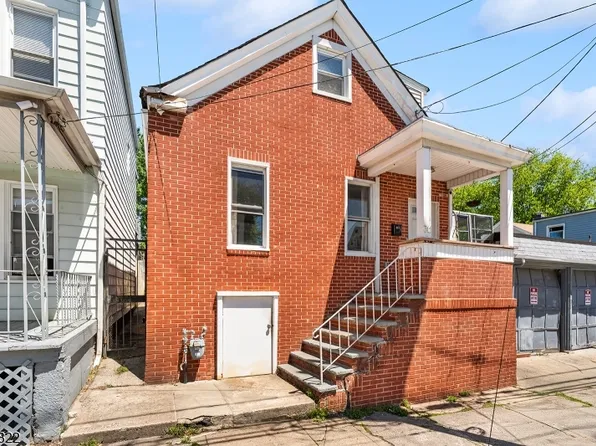 311 Paxton St, Paterson City, NJ 07503
