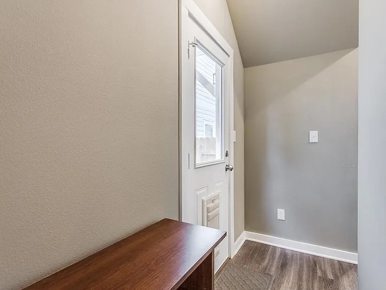 115 S Donelson St — Photo 16