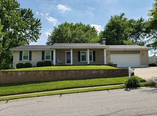 2901 Mallard Dr, Saint Charles, MO 63301