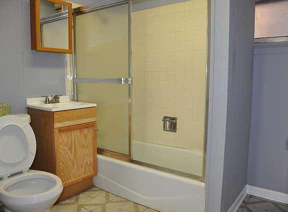 3rd image of 3524 S Emerald Ave #2