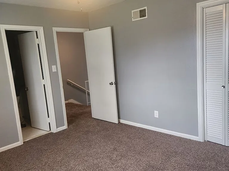 Huntingdon Apartments — Photo 69