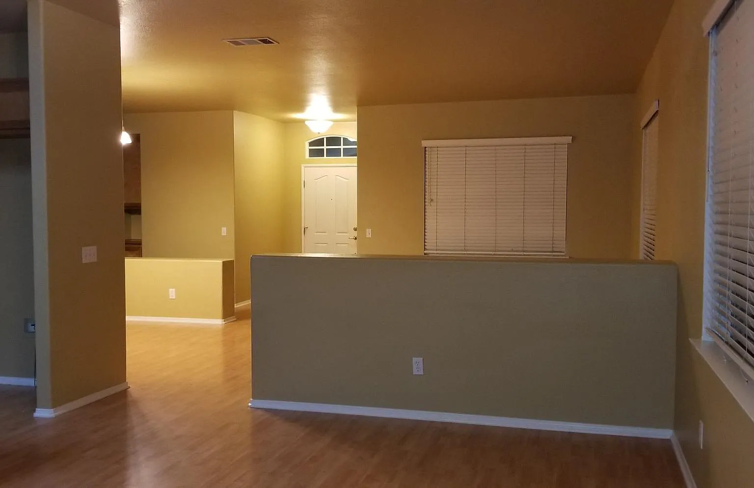 5 bed, 2270 sqft, $2,950 — Photo 3