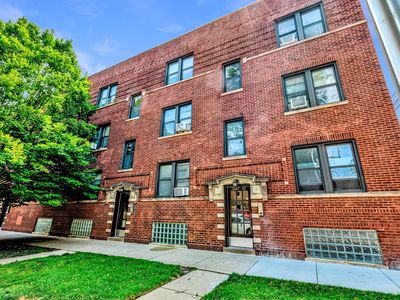 1949 W Argyle St #1, Chicago, IL, 60640