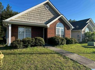 1254 Village Trl, Calera, AL 35040