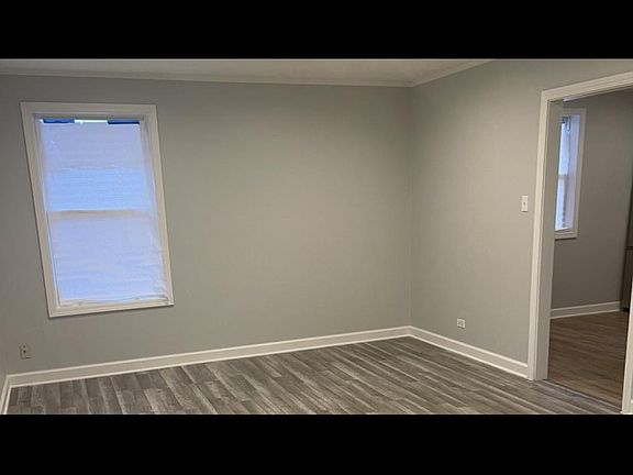 4th image of 233 Indianwood Blvd