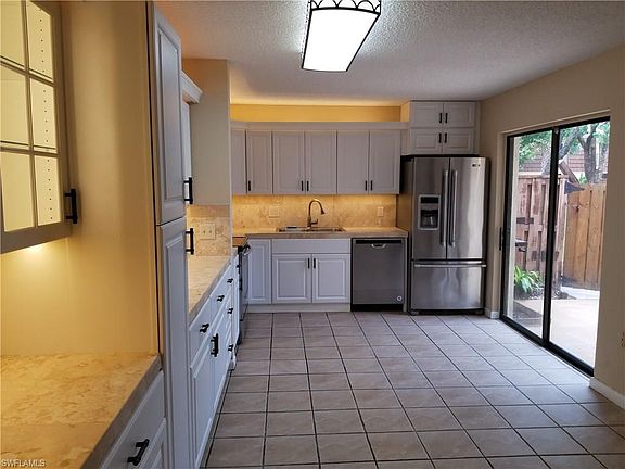 3rd image of 5215 Cedarbend Dr APT 3