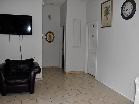 5th image of 3224 Saturn St