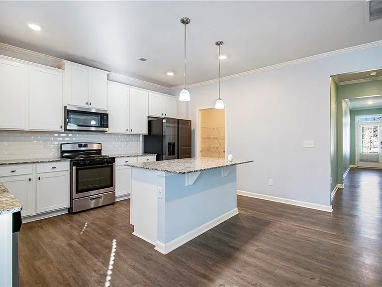 1083 Shadow Glen Dr — Photo 8