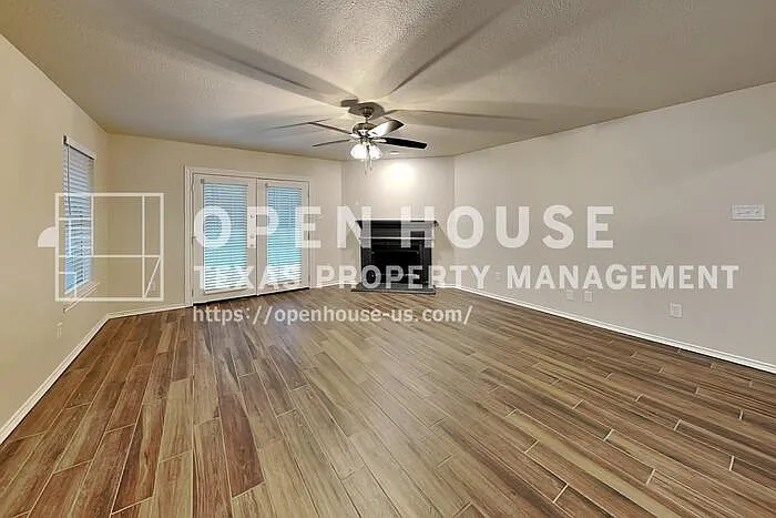 2606 Whetstone Dr — Photo 3
