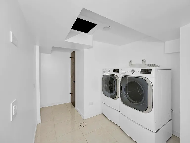 9059 Oneill Dr — Photo 15