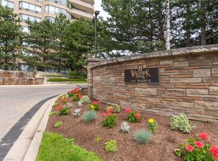 6 Willow St #1603, Waterloo, ON N2J4S3