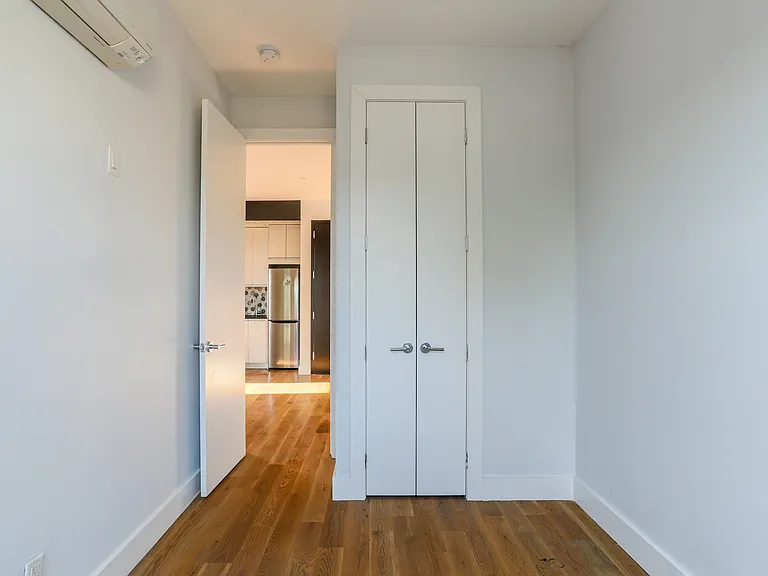 664 Rutland Rd #4F — Photo 8