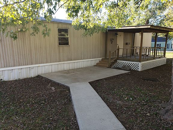 2nd image of 214 Church St