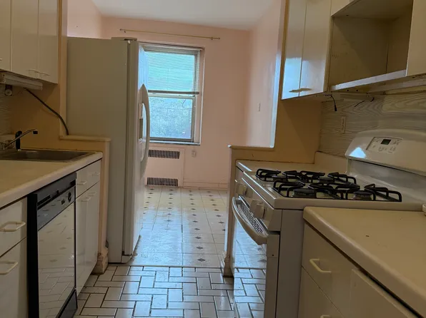 1717 Avenue N image 6 of 23