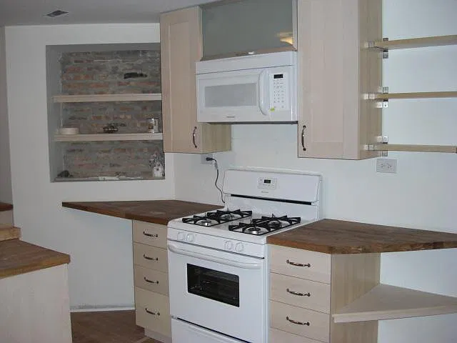 2 bed, 900 sqft, $1,625 — Photo 2