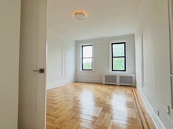 5th image of 421 W 162nd St APT 5B