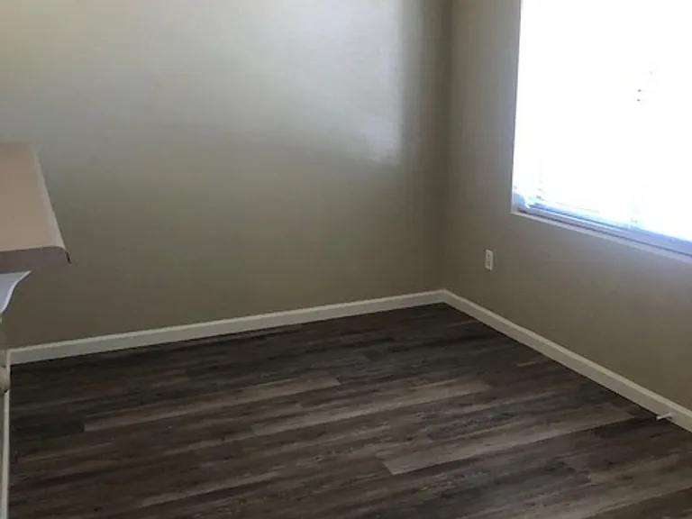 Bella Rosa Apartments — Photo 45