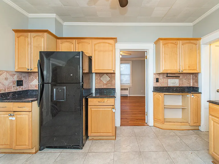 181 Ridge Ave #1 — Photo 3