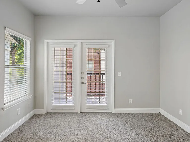 Larkin Apartment Homes — Photo 88