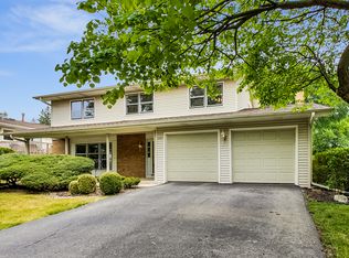 6561 Hillcrest Rd, Downers Grove, IL 60516