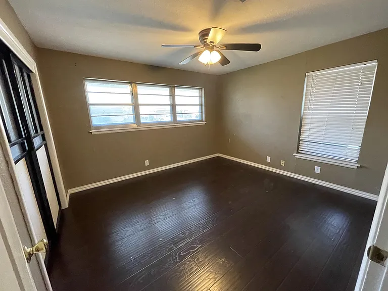 1217 Linden Dr — Photo 4