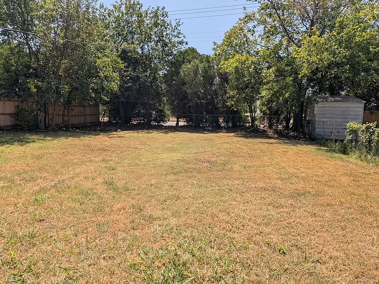 728 SW 4th Pl — Photo 5