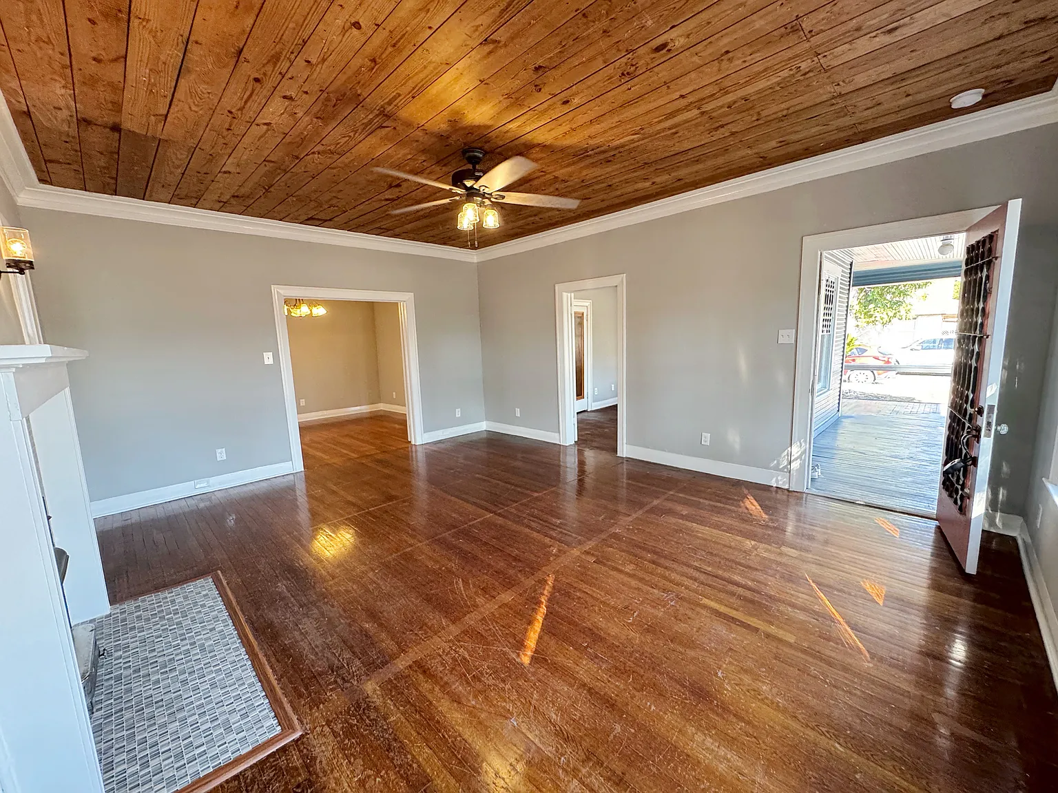 3 bed, 1500 sqft, $1,680 — Photo 2
