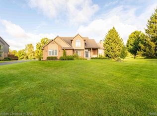 8410 S Shore Dr, Clarkston, MI 48348