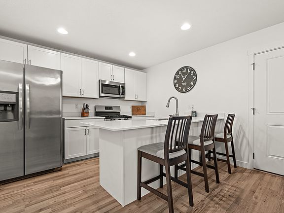 4th image of 217 E Hummingbird Ct