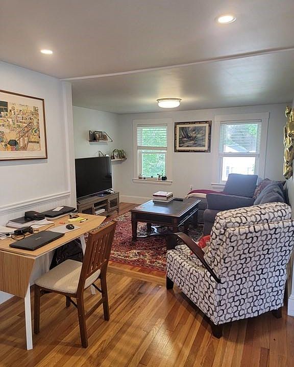 1st image of 181 Winslow Ave #1
