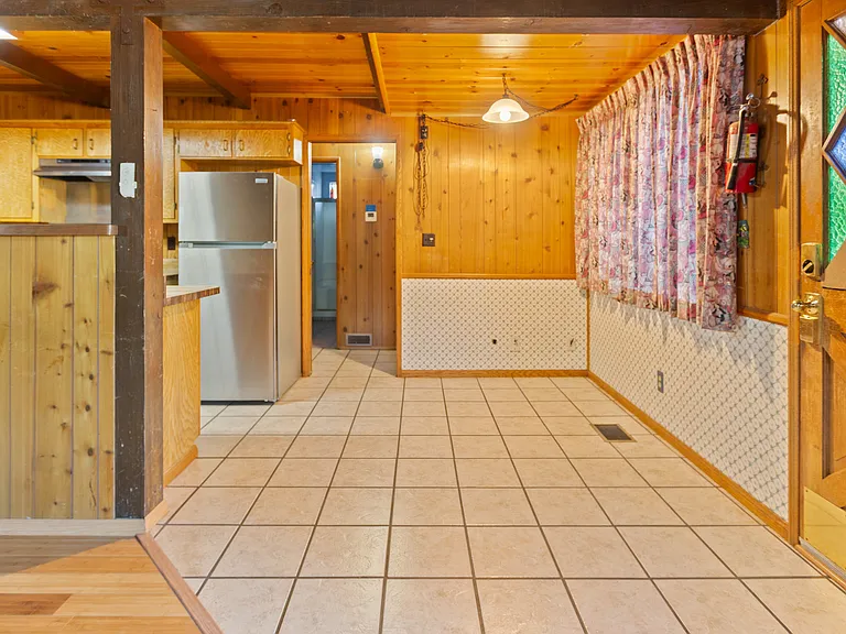 1341 Irene St — Photo 7