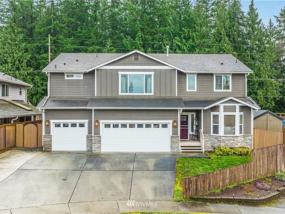 Space abounds in this tastefully designed floor plan!