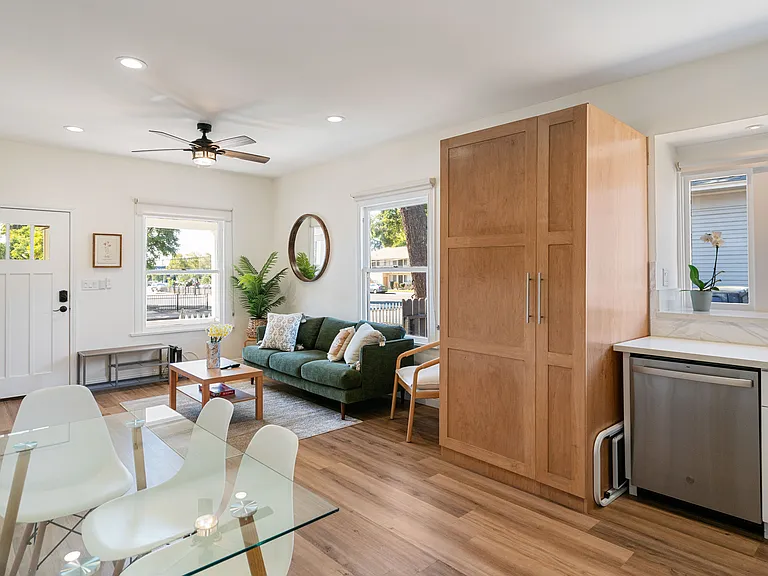311 E Pasadena St #311 — Photo 8