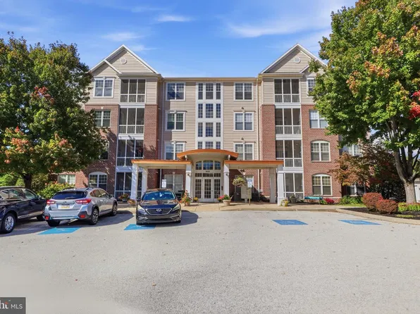 1010 Crest Way APT 202, York, PA 17403